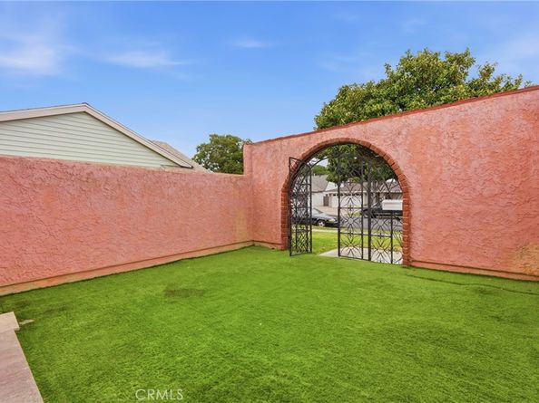 20215 Tajuata Ave, Carson CA 90746