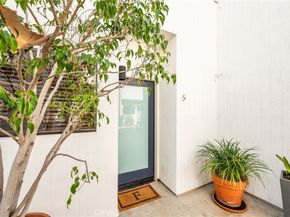 2500 Abbot Kinney Boulevard 5, Venice CA 90291