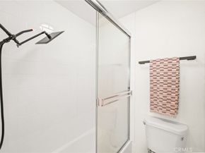 2500 Abbot Kinney Boulevard 5, Venice CA 90291