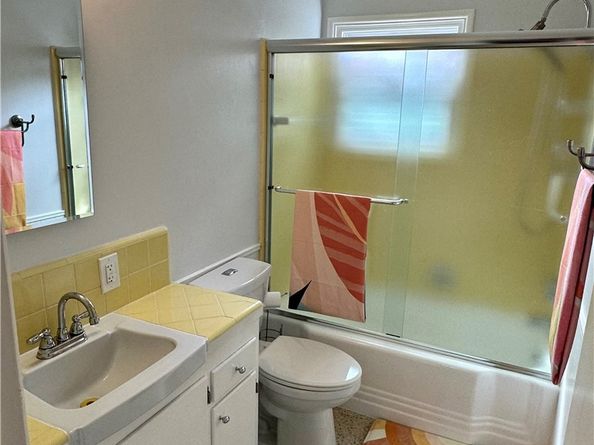 219 Esperanza Ave #7, Long Beach CA 90802