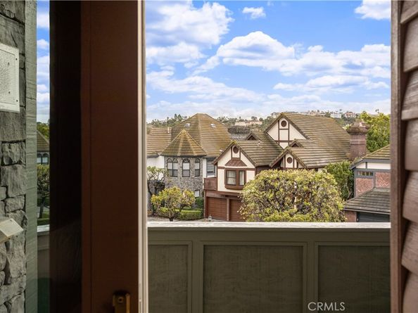 7373 Alicante, Carlsbad CA 92009