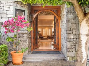 7373 Alicante, Carlsbad CA 92009