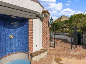 7373 Alicante, Carlsbad CA 92009