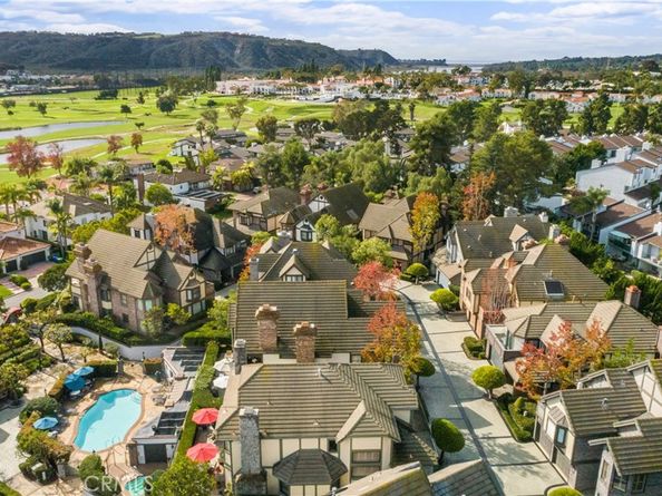 7373 Alicante, Carlsbad CA 92009