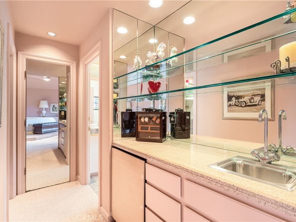 7373 Alicante, Carlsbad CA 92009