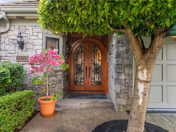 7373 Alicante, Carlsbad CA 92009