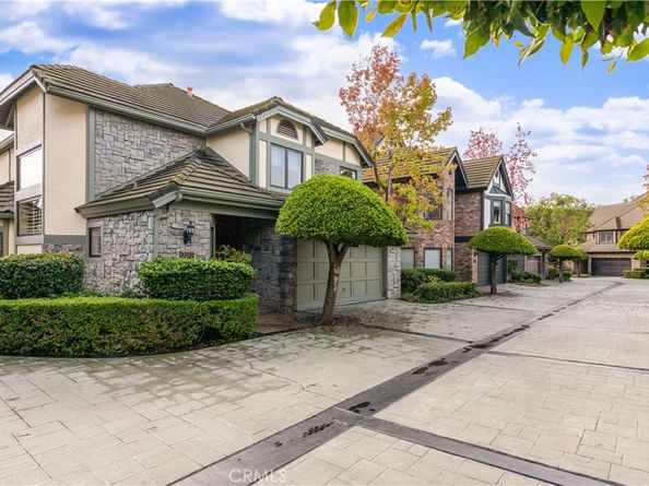 7373 Alicante, Carlsbad CA 92009