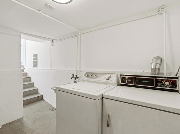 274 274 1/2 W Laurel Avenue, Sierra Madre CA 91024