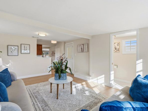 274 274 1/2 W Laurel Avenue, Sierra Madre CA 91024