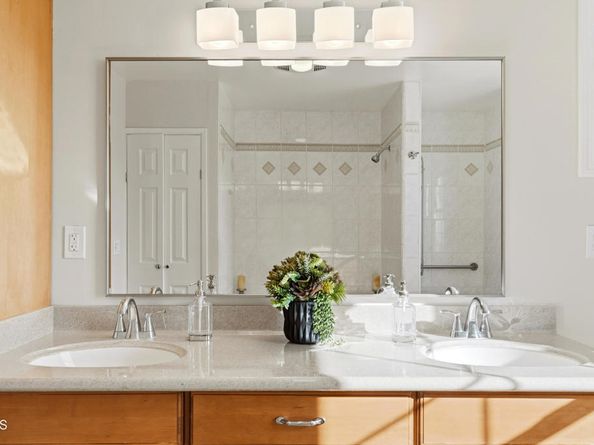 274 274 1/2 W Laurel Avenue, Sierra Madre CA 91024