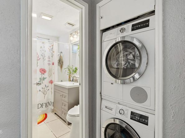 274 274 1/2 W Laurel Avenue, Sierra Madre CA 91024