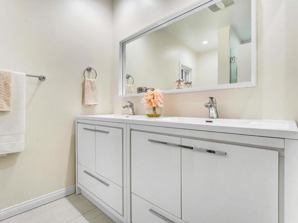 6225 Coldwater Canyon Avenue 104, Los Angeles CA 91606