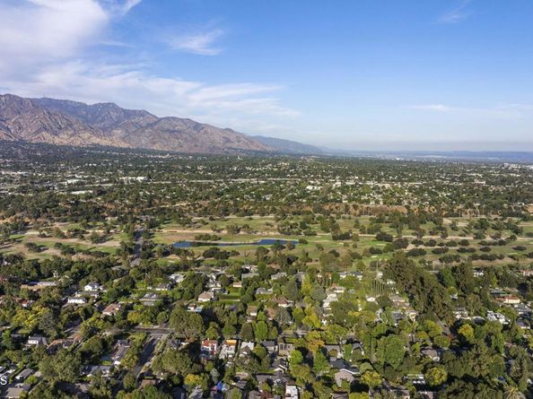 1556 Scenic Drive, Pasadena CA 91103