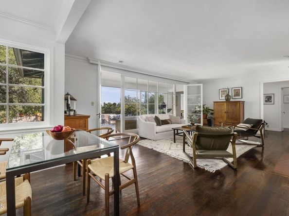 1556 Scenic Drive, Pasadena CA 91103