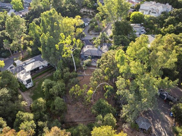 1556 Scenic Drive, Pasadena CA 91103