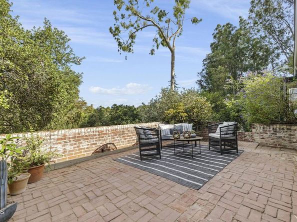 1556 Scenic Drive, Pasadena CA 91103