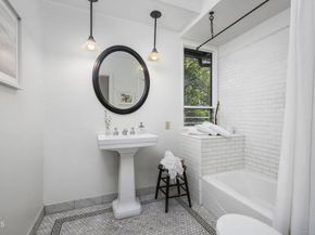 1556 Scenic Drive, Pasadena CA 91103