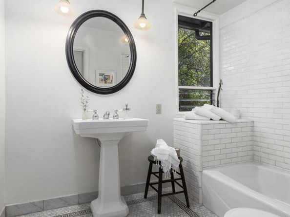 1556 Scenic Drive, Pasadena CA 91103