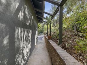 1556 Scenic Drive, Pasadena CA 91103