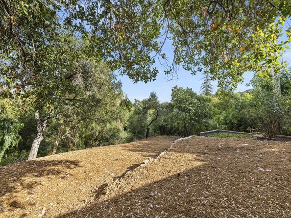 1556 Scenic Drive, Pasadena CA 91103