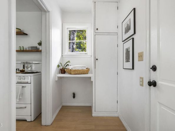 1556 Scenic Drive, Pasadena CA 91103