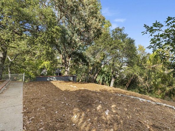 1556 Scenic Drive, Pasadena CA 91103