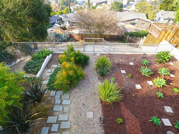 1325 Linda Rosa Avenue, Los Angeles CA 90041