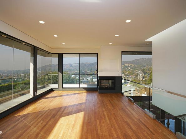 1325 Linda Rosa Avenue, Los Angeles CA 90041