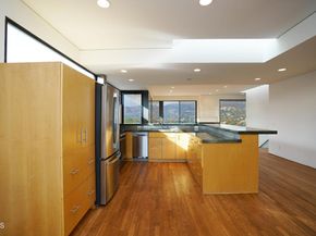 1325 Linda Rosa Avenue, Los Angeles CA 90041