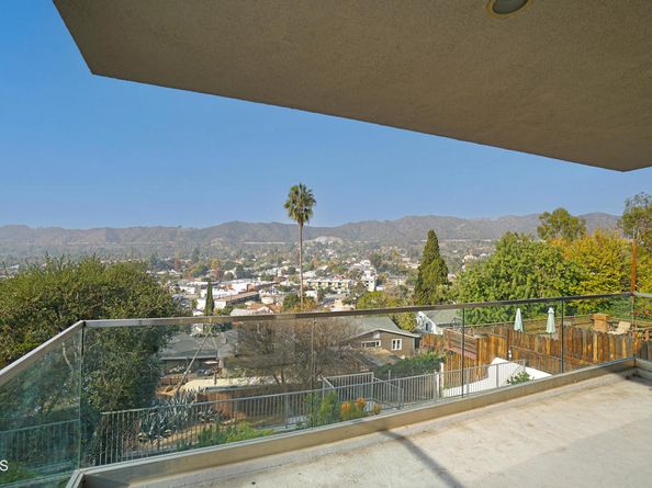 1325 Linda Rosa Avenue, Los Angeles CA 90041