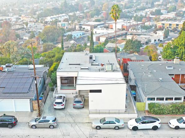 1325 Linda Rosa Avenue, Los Angeles CA 90041