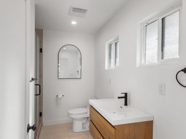 3880 SHADOW GROVE Road, Pasadena CA 91107