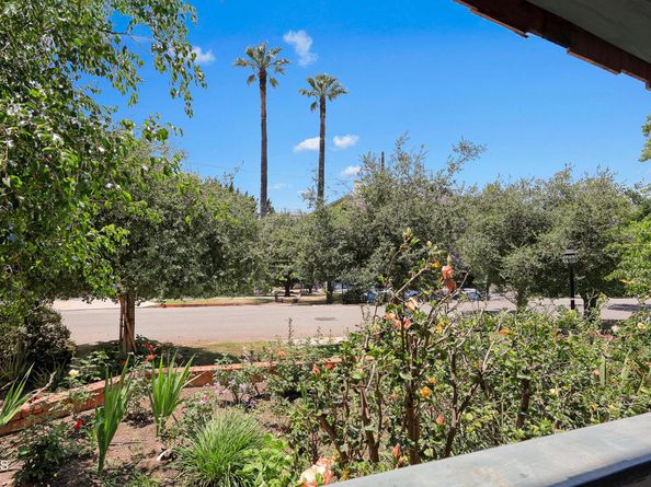 360 S Euclid Avenue 124, Pasadena CA 91101