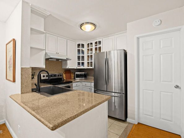 360 S Euclid Avenue 124, Pasadena CA 91101