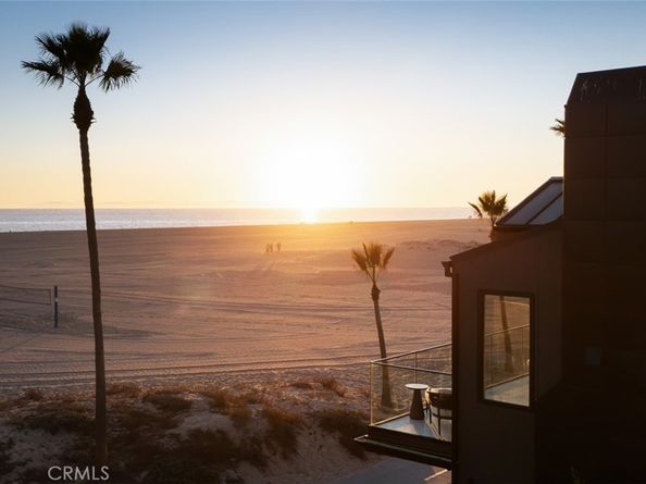 218 E Oceanfront, Newport Beach CA 92661