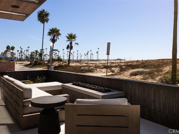 218 E Oceanfront, Newport Beach CA 92661