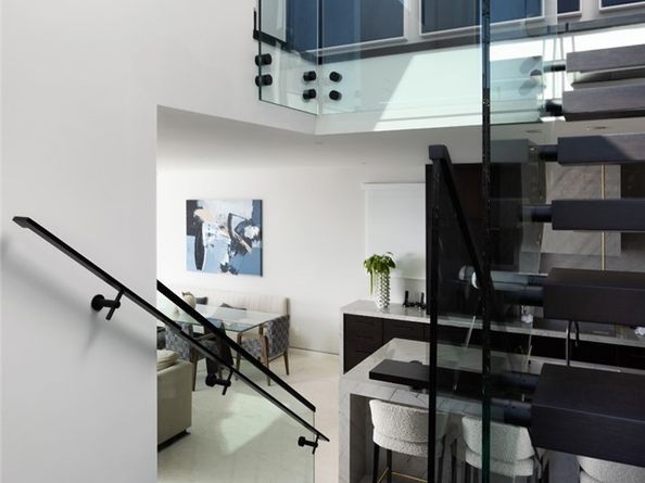 218 E Oceanfront, Newport Beach CA 92661