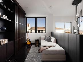 218 E Oceanfront, Newport Beach CA 92661