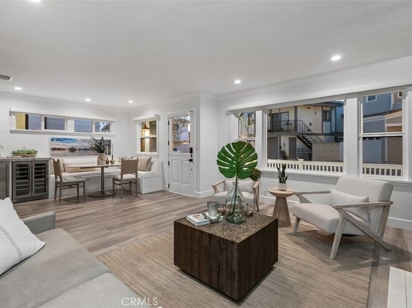 210 Collins Avenue, Newport Beach CA 92662