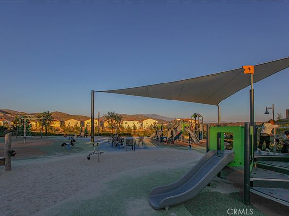 137 Oakstone, Irvine CA 92618