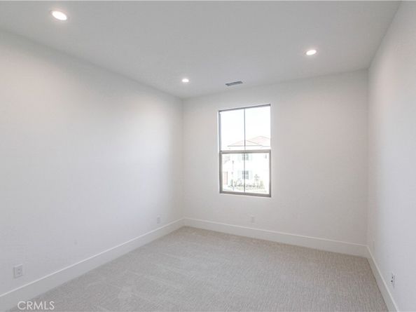 137 Oakstone, Irvine CA 92618