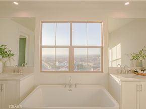 137 Oakstone, Irvine CA 92618