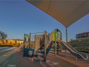 137 Oakstone, Irvine CA 92618