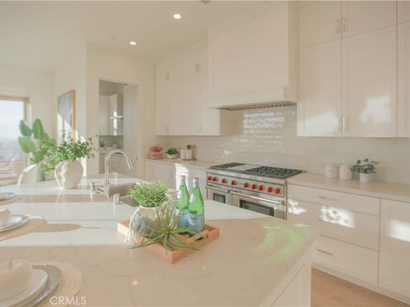 137 Oakstone, Irvine CA 92618