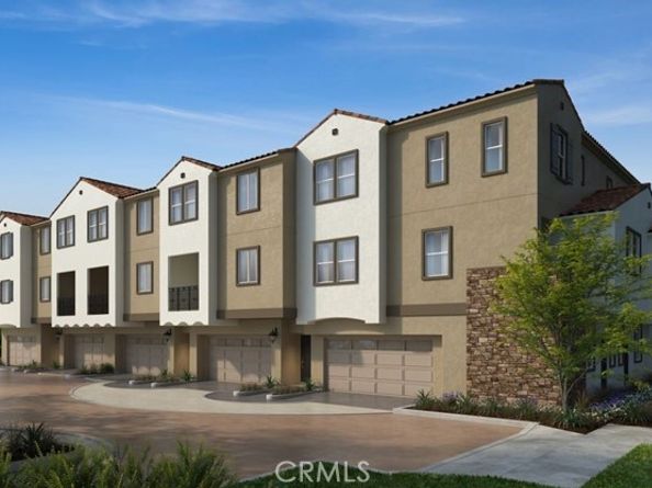 2420 E Agave Avenue 6, Anaheim CA 92806