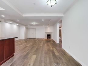 700 S Ardmore Avenue 204, Los Angeles CA 90005