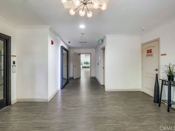700 S Ardmore Avenue 204, Los Angeles CA 90005