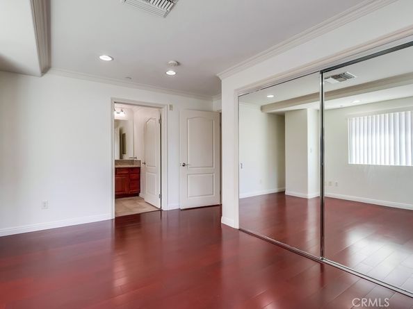 700 S Ardmore Avenue 204, Los Angeles CA 90005