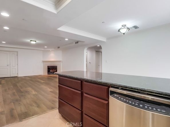 700 S Ardmore Avenue 204, Los Angeles CA 90005