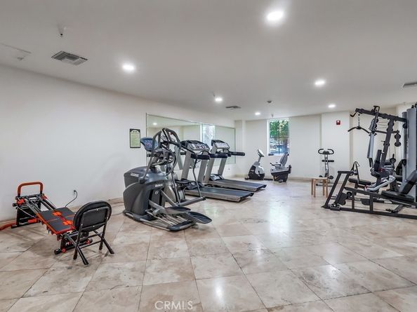700 S Ardmore Avenue 204, Los Angeles CA 90005